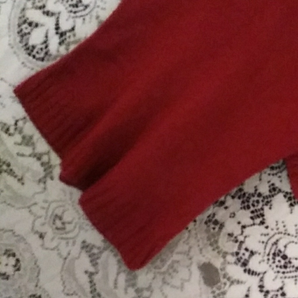 sweater - Picture 4 of 4